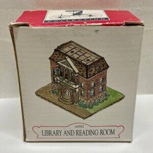 Vintage Liberty Falls Americana Collection Library + Reading Room AH82 Figure IB